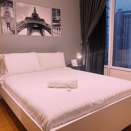 Sky Suites Klcc By Luna Куала-Лумпур Экстерьер фото