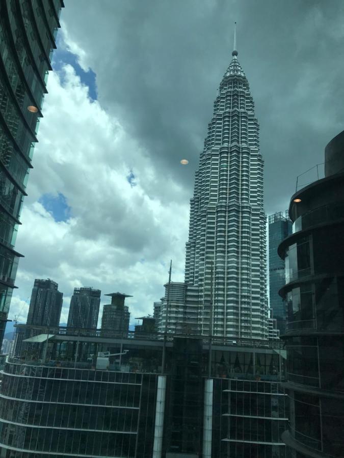 Sky Suites Klcc By Luna Куала-Лумпур Экстерьер фото