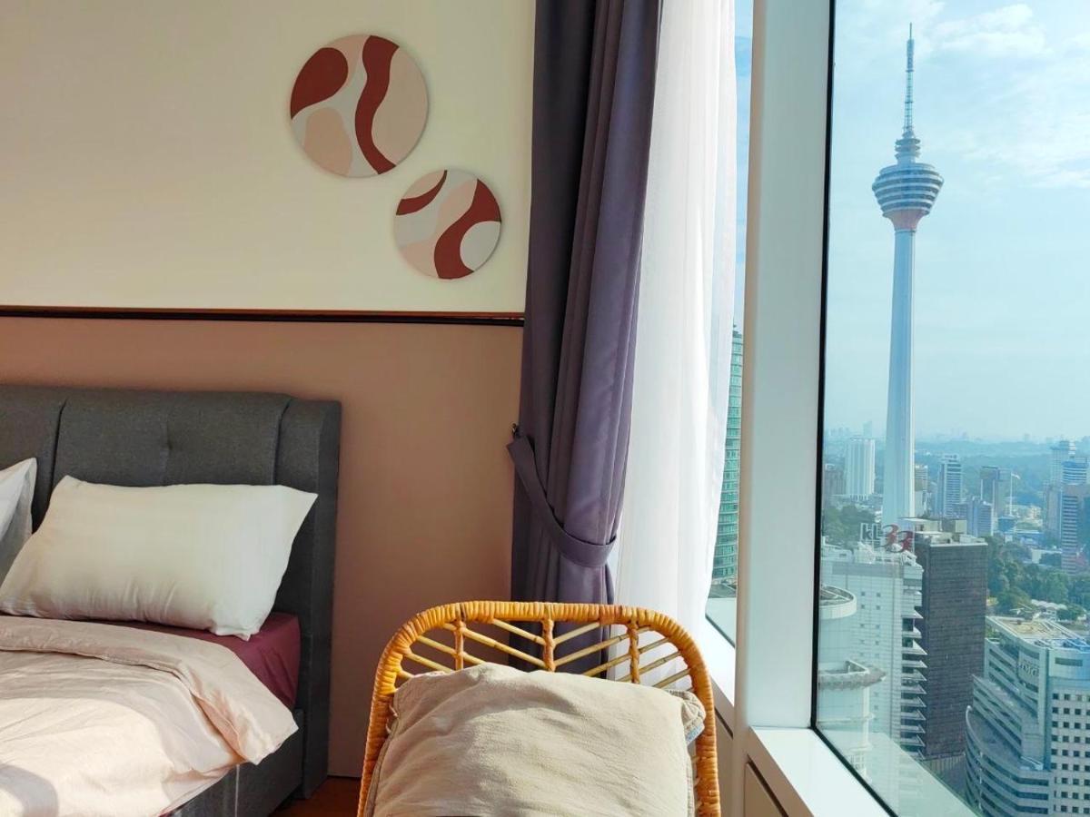 Sky Suites Klcc By Luna Куала-Лумпур Экстерьер фото