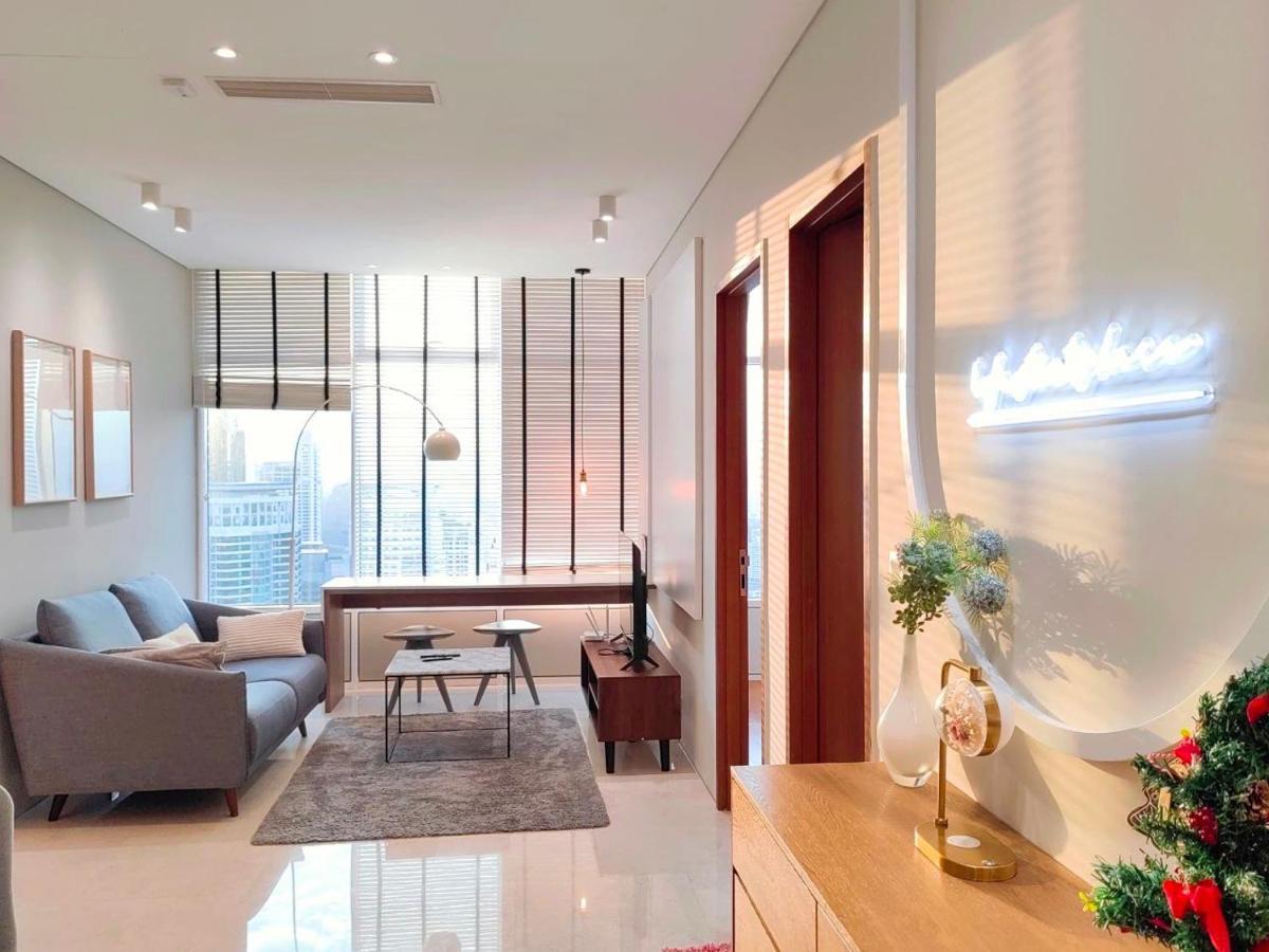 Sky Suites Klcc By Luna Куала-Лумпур Экстерьер фото